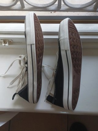 Sneakers donna nere e bianche taglia 40