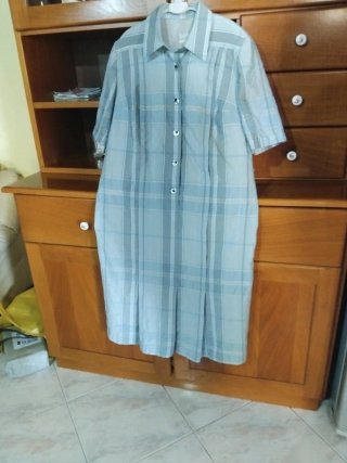 Vestito a quadri blu e bianco