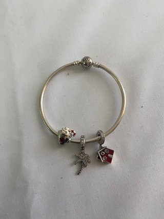 Plata Pandora pulssera rigida.