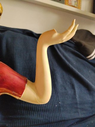 Figura Bailarina India Dorada y Roja