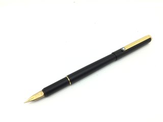 E588749-0 PLUMA ESTILOGRAFICA ALTA GAMA MONTBLANC