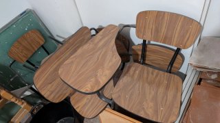Sillas pupitre madera y metal