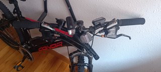 Bicicleta eléctrica CONOR + accesorios