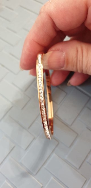 Elegante bracciale rigido ovale placcato oro