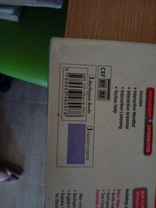 Living English 2 Bachillerato. Student's book