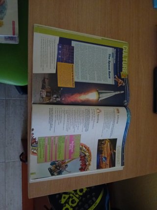 Living English 2 Bachillerato. Student's book
