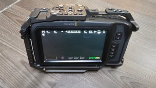 Cámara Blackmagic Design Negra y Plateada