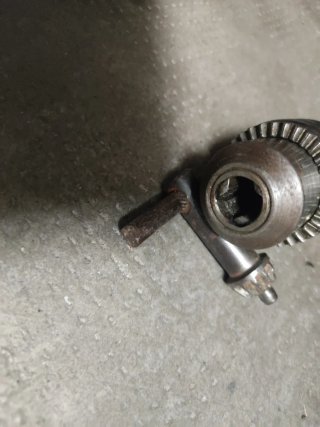 Portabrocas y llave para taladro