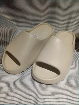 Adidas Yeezy Slide Pure Beige Talla 44.5