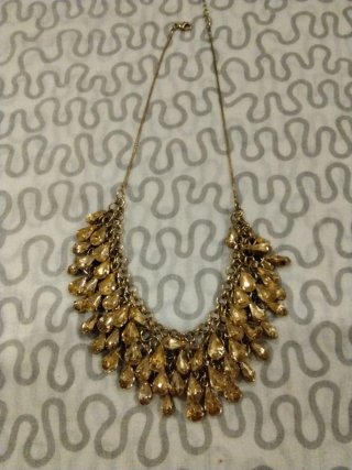 Conjunto bisutería collar y pendientes