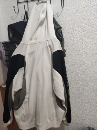 Sudadera Lotto chico blanca y negra