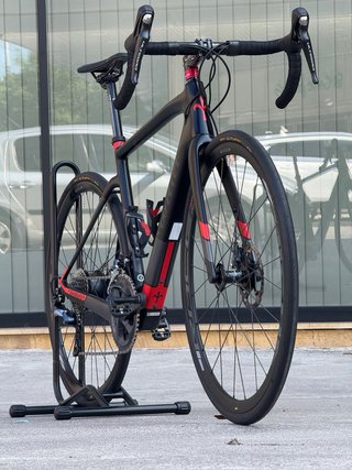 Wilier Cento1 Hybrid – Talla M – eRoad Carbono