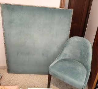 Cabecero y silla terciopelo azul