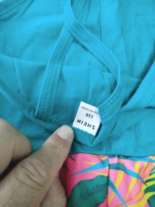 Vestido pantalón niña 5 años. Apenas uso.