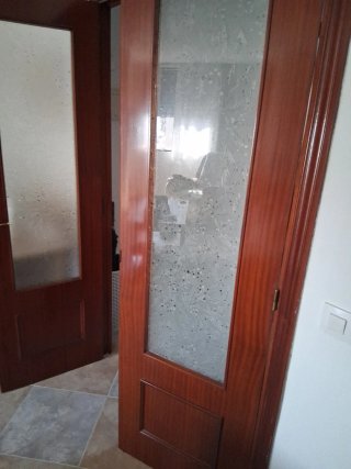 Las regalo, Puertas de paso caoba
