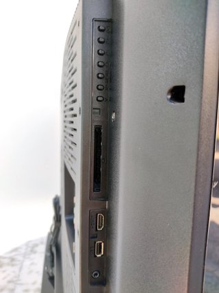 Televisor LED Grundig 40" FullHD 100Hz HDMI USB