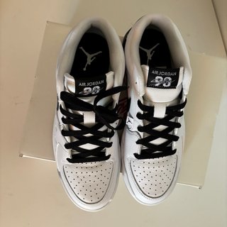 Zapatillas Nike Jordan Stadium 90 Negras y Blancas