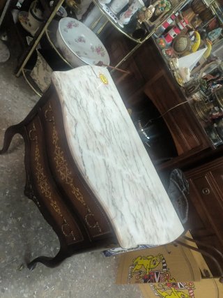 Cómoda Luis XV con Mármol
