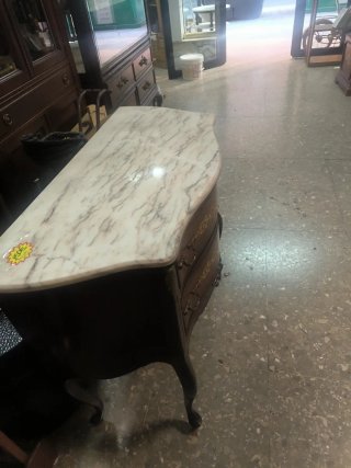 Cómoda Luis XV con Mármol