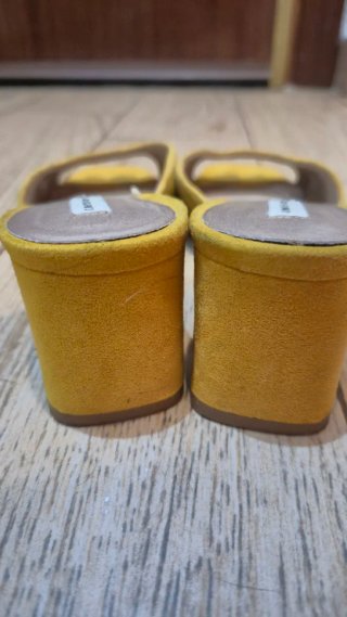 Sandalias amarillas Cortefiel,  38