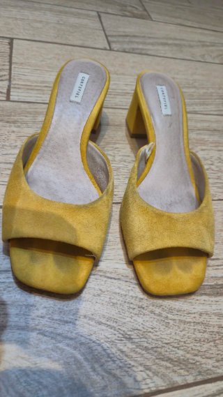 Sandalias amarillas Cortefiel,  38