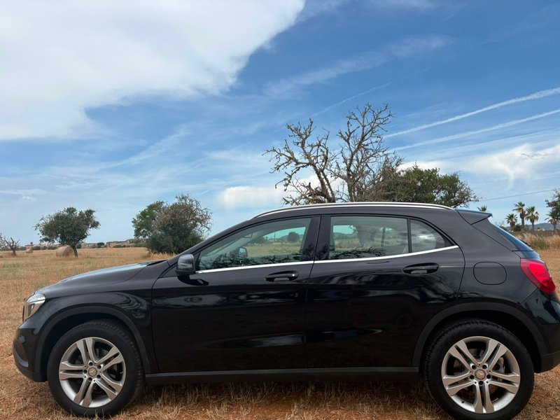 Mercedes-Benz GLA 200D 2017 - foto 1