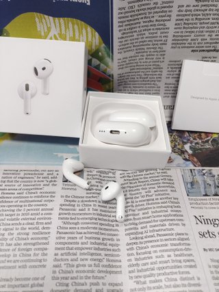 Apple AirPods 4 (ANC) Blancos