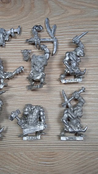 10 Orcos Salvajes Warhammer Grupo Mando TOW