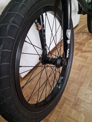 Rueda delantera Fiend BMX 20" nueva
