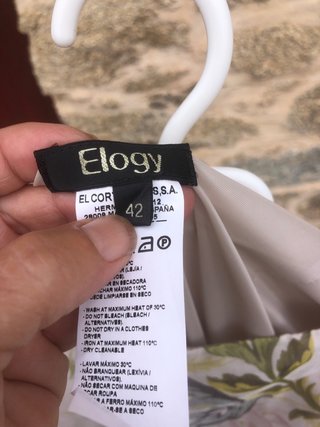 Falda midi de seda floral, forrada.