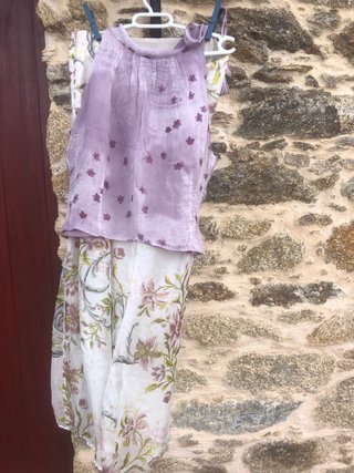 Falda midi de seda floral, forrada.