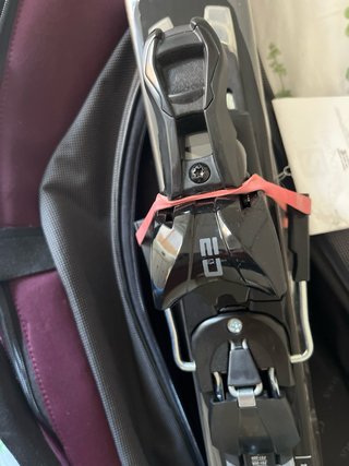 Esquís Stöckli Tous con funda y bastones