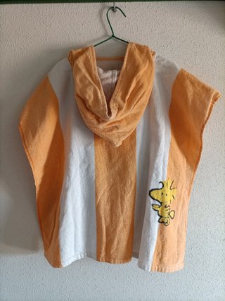 Poncho Toalla Snoopy Naranja y Blanco
