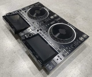 2x Pioneer DJ CDJ-3000