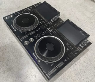 2x Pioneer DJ CDJ-3000