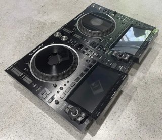 2x Pioneer DJ CDJ-3000