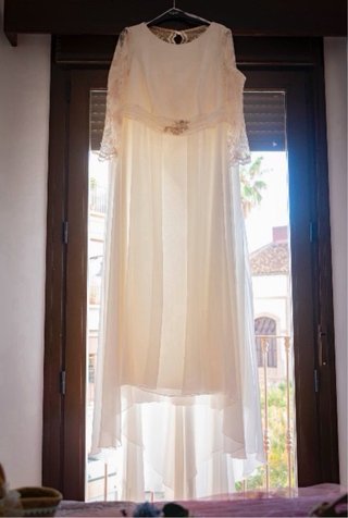 Vestido de Novia Beige y Blanco