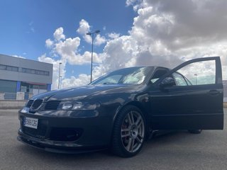 SEAT Leon cupra R