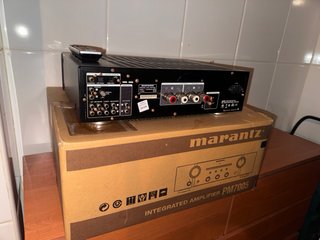Amplificador Marantz PM7005 Hi-Fi Negro Estereo.