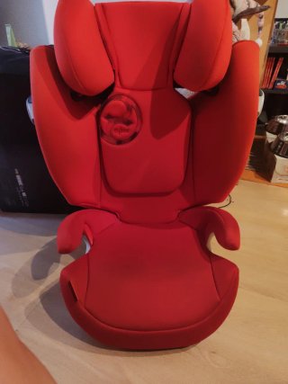 Silla de coche infantil roja