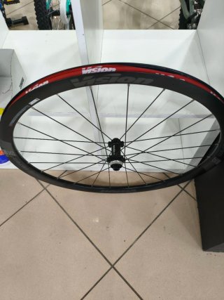 Ruedas Vision Team 35. Negociable