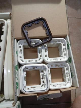 Marco mecanismos Quattro ceese 1€
