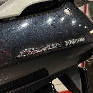 HONDA SILVER WING 600