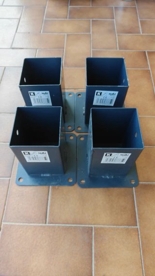 4 Soportes Postes 9x9 cm Metal Negro