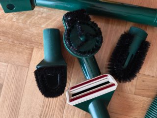 Aspirador Vorwerk VK121 con accesorios