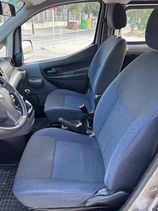Nissan NV200 2010