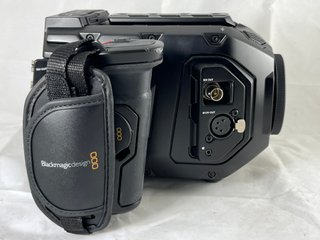 Cámara Blackmagic URSA Mini 4.6K montura EF