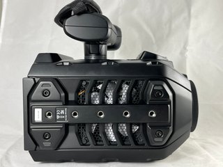 Cámara Blackmagic URSA Mini 4.6K montura EF