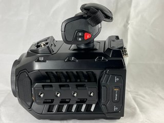 Cámara Blackmagic URSA Mini 4.6K montura EF