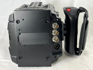 Cámara Blackmagic URSA Mini 4.6K montura EF